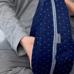 Cuscino Kevula fissato correttamente tra le cosce